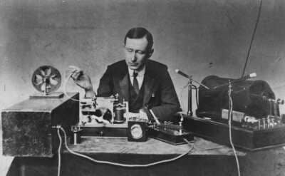 Guglielmo Marconi 1901 señal sin hilos
